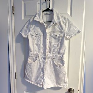 Zara White Short-Sleeve Denim Romper with Button Front